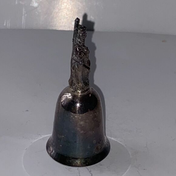 New England Collectors Society Bell King on Throne Silver Plate 3 x 1.25 - Picture 7 of 9